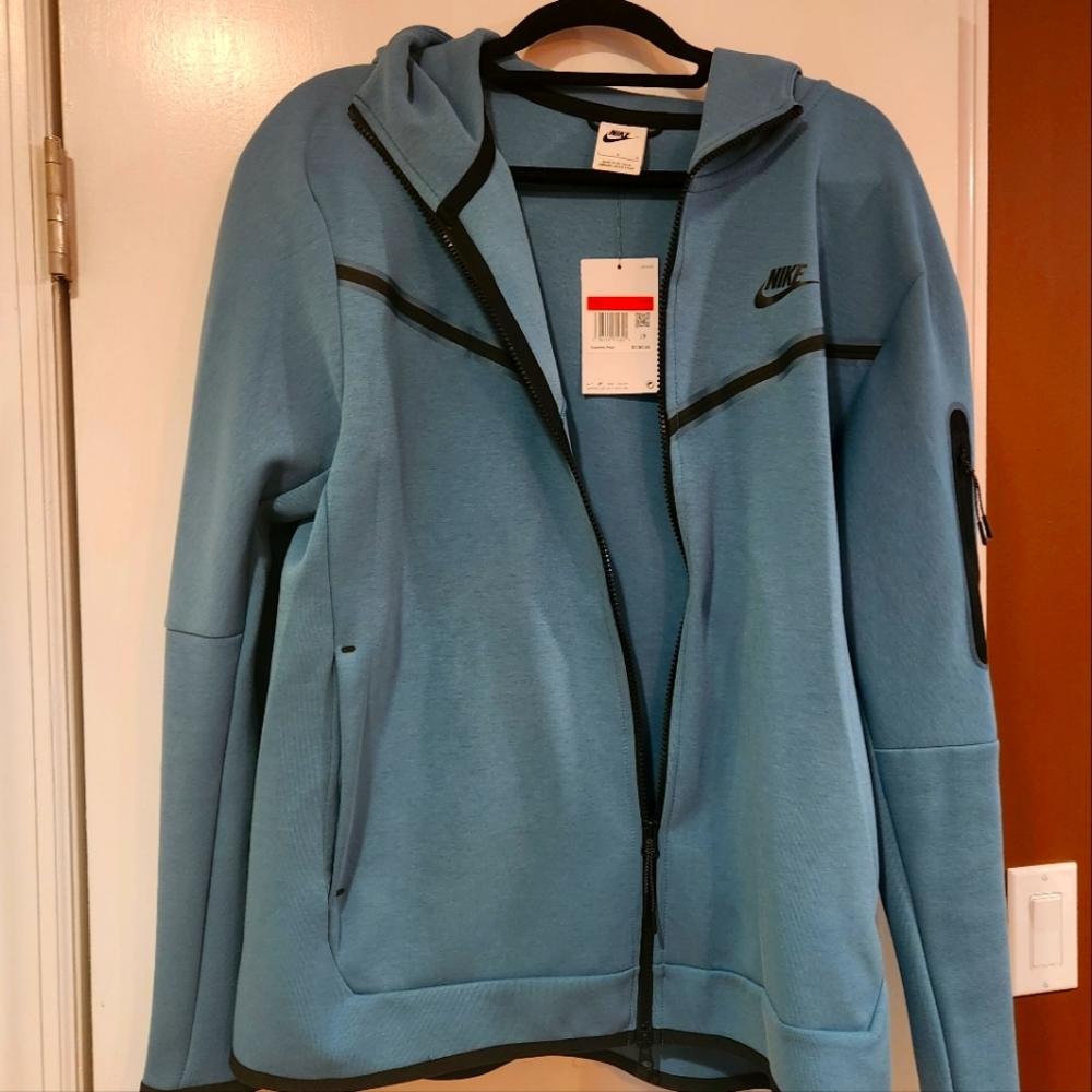 Nike Men's tech fleece